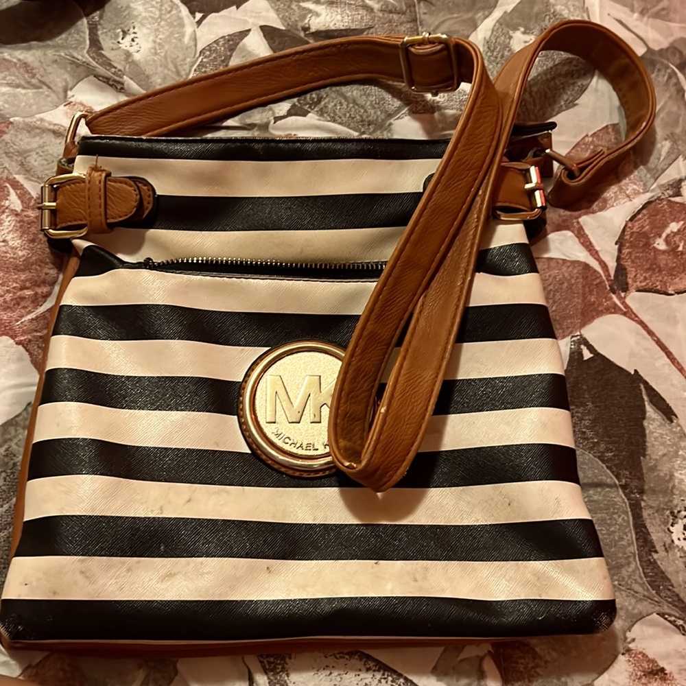 MIchael Kors (MK) crossover